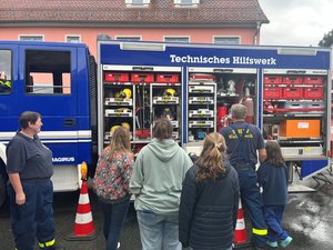 THW-Fahrzeug von innen