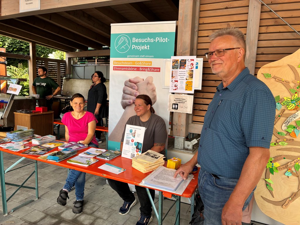 Infostand der Kirche