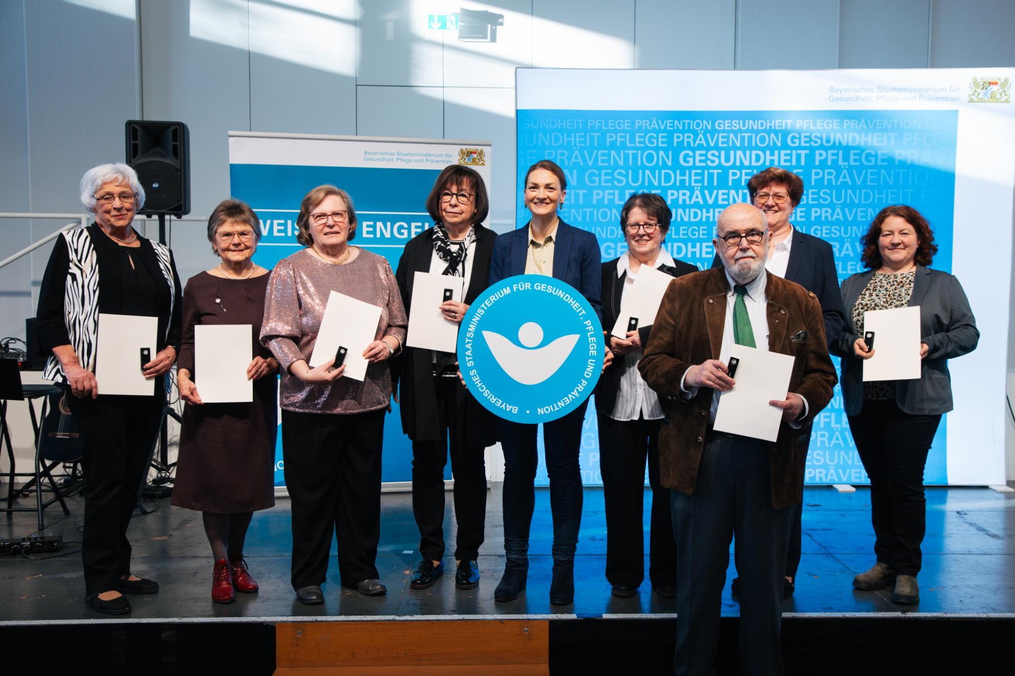 Alle Preisträger mit Ministerin Gerlach